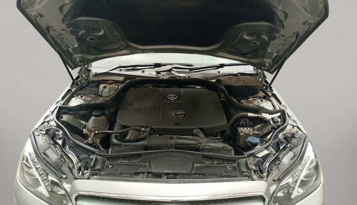 2015 Mercedes Benz E Class E 250 CDI AVANTGARDE, Diesel, Automatic, 95,400 km, Open Bonnet