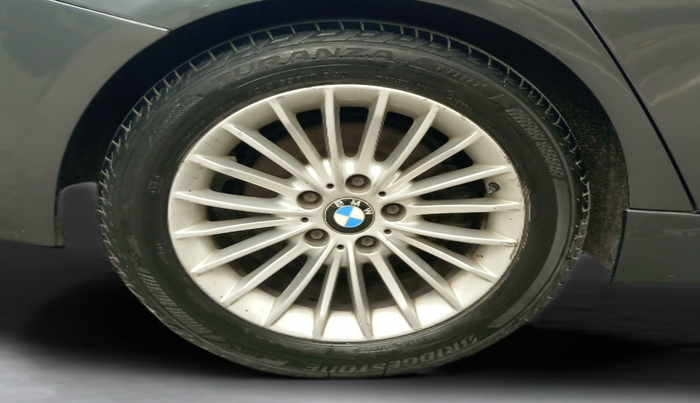 2013 BMW 3 Series 320D LUXURYLINE, Diesel, Automatic, 88,243 km, Right Rear Wheel