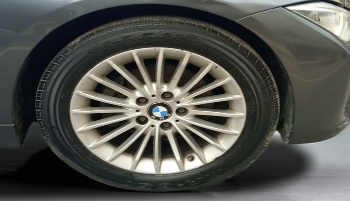 2013 BMW 3 Series 320D LUXURYLINE, Diesel, Automatic, 88,243 km, Right Front Wheel