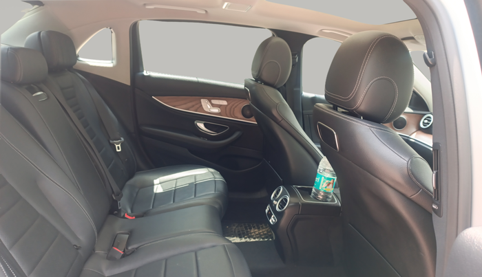 2018 Mercedes Benz E Class E 200 AVANTGARDE, Petrol, Automatic, 62,000 km, Right Side Rear Door Cabin