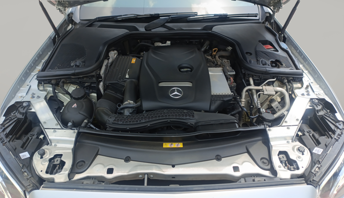 2018 Mercedes Benz E Class E 200 AVANTGARDE, Petrol, Automatic, 62,000 km, Open Bonnet