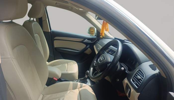 2018 Audi Q3 35 TDI Quattro, Diesel, Automatic, 35,000 km, Right Side Front Door Cabin