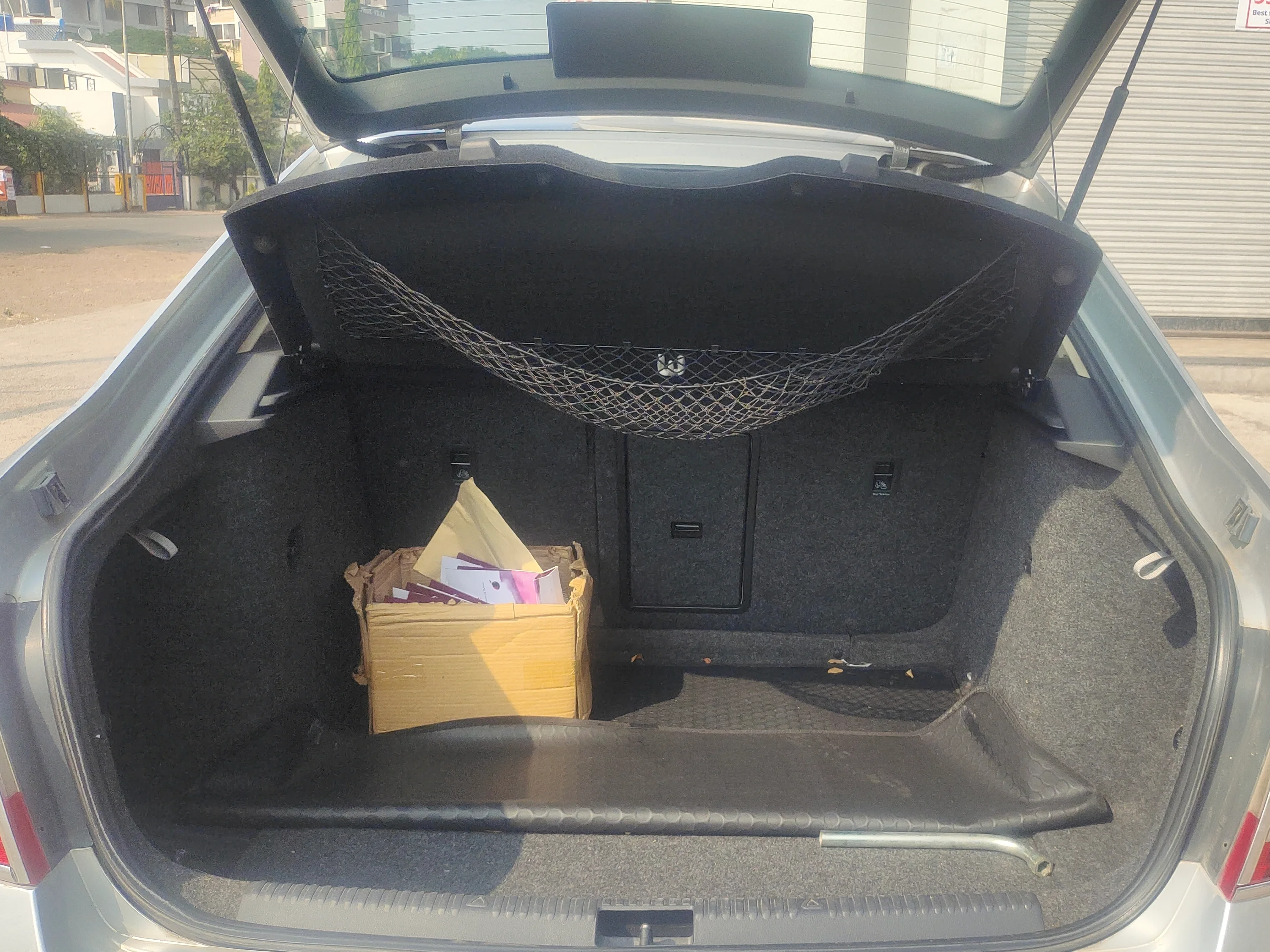 2014 Skoda Octavia ELEGANCE 1.8 TSI AT, Petrol, Automatic, 76,000 km, Boot Inside