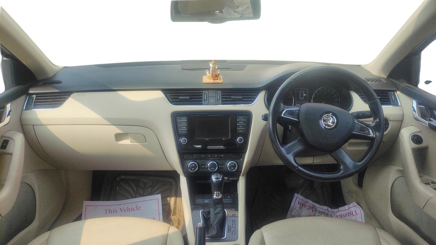 2014 Skoda Octavia ELEGANCE 1.8 TSI AT, Petrol, Automatic, 76,000 km, Dashboard