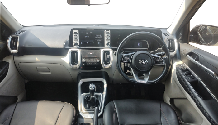 2021 KIA SONET HTX 1.5, Diesel, Manual, 39,800 km, Dashboard