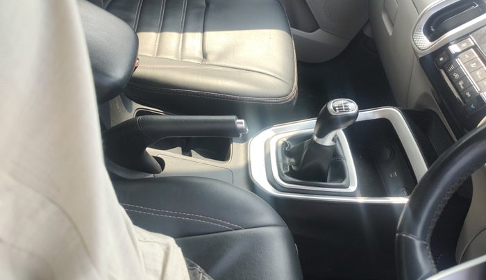 2021 KIA SONET HTX 1.5, Diesel, Manual, 39,800 km, Gear Lever