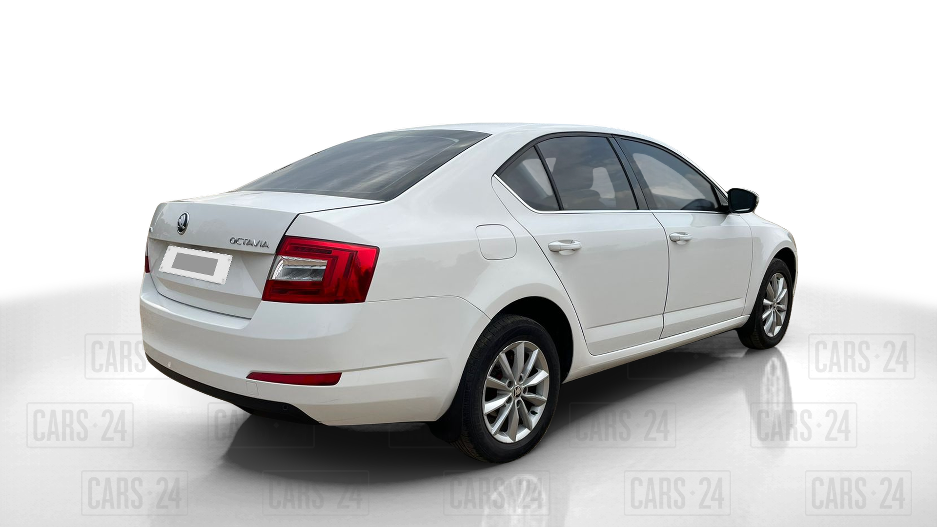 2015 Skoda Octavia ELEGANCE 2.0 TDI AT, Diesel, Automatic, 1,00,008 km, Left Back Diagonal