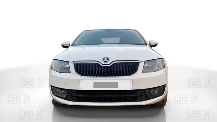 2015 Skoda Octavia ELEGANCE 2.0 TDI AT, Diesel, Automatic, 1,00,008 km, Front