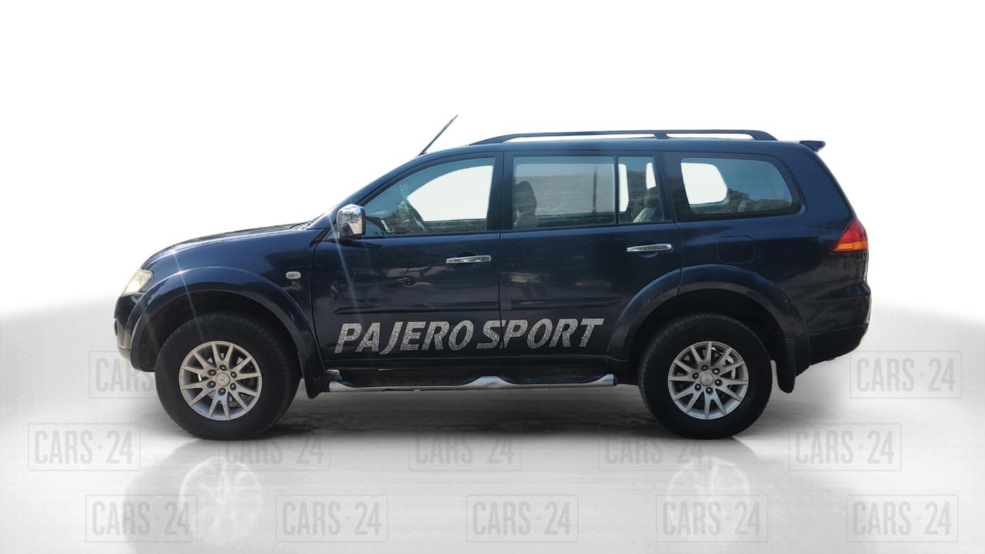 2014 Mitsubishi Pajero Sport 2.5 MT 4X4, Diesel, Manual, 97,000 km, Left Side