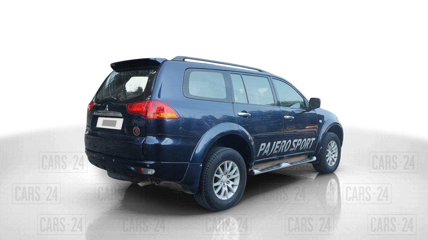 2014 Mitsubishi Pajero Sport 2.5 MT 4X4, Diesel, Manual, 97,000 km, Right Back Diagonal