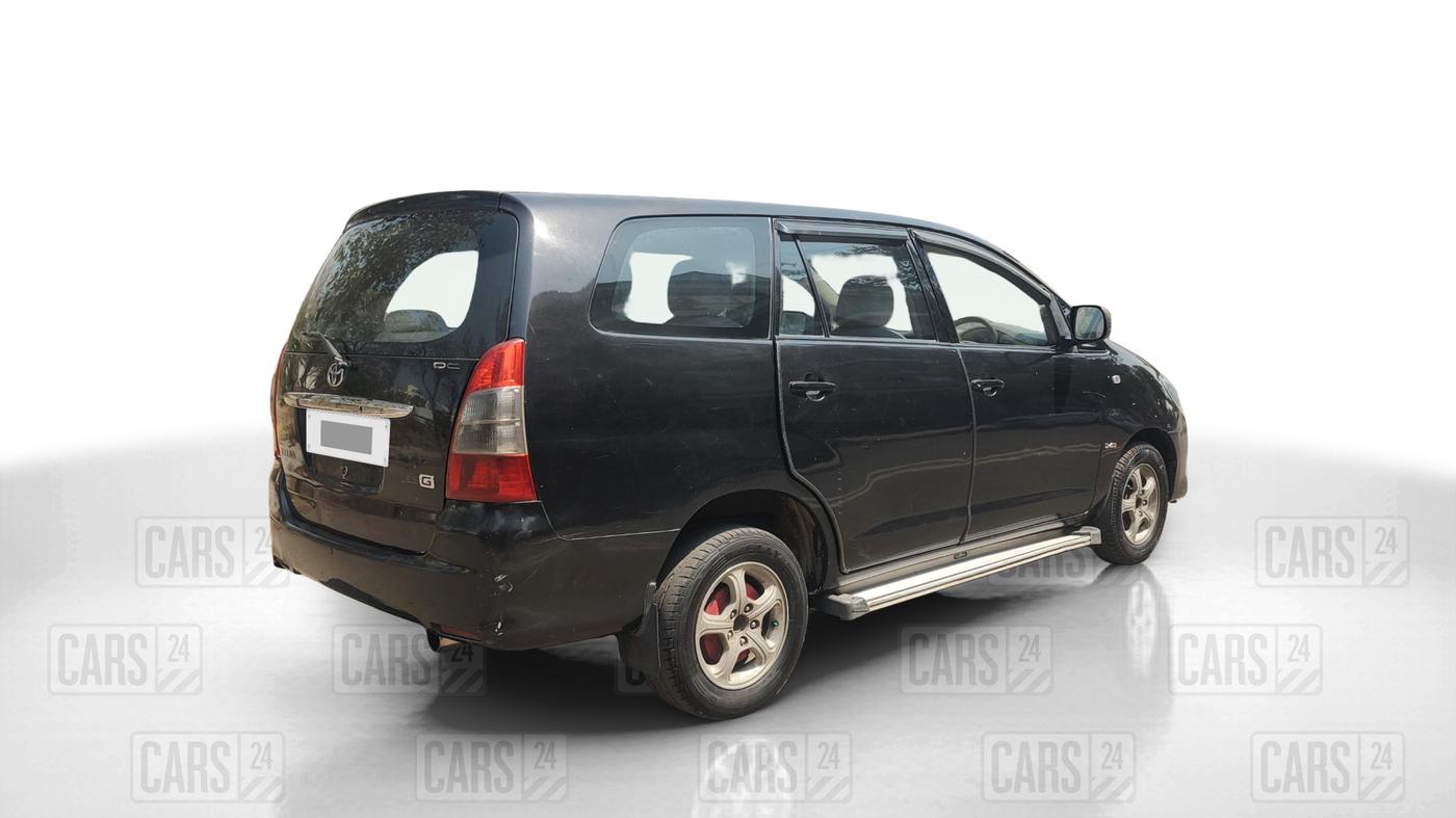2006 Toyota Innova G4 2.5 7 STR, Diesel, Manual, 1,92,800 km, Right Back Diagonal