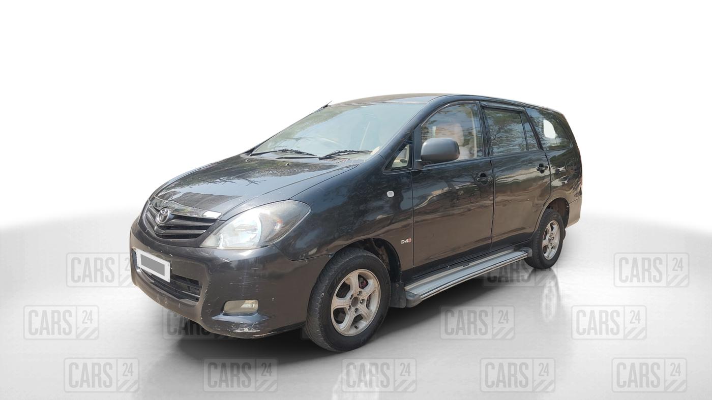 2006 Toyota Innova G4 2.5 7 STR, Diesel, Manual, 1,92,800 km, Left Front Diagonal