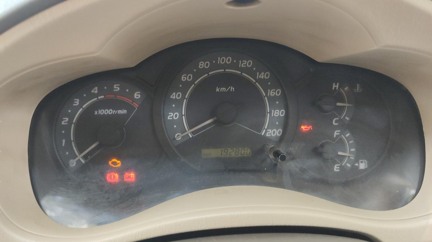 2006 Toyota Innova G4 2.5 7 STR, Diesel, Manual, 1,92,800 km, Odometer Image