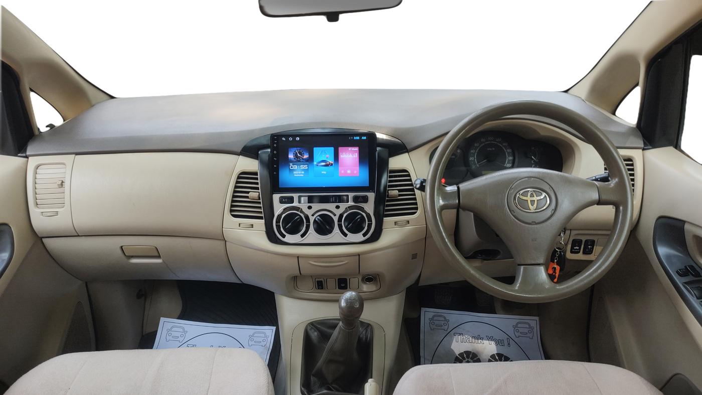 2006 Toyota Innova G4 2.5 7 STR, Diesel, Manual, 1,92,800 km, Dashboard