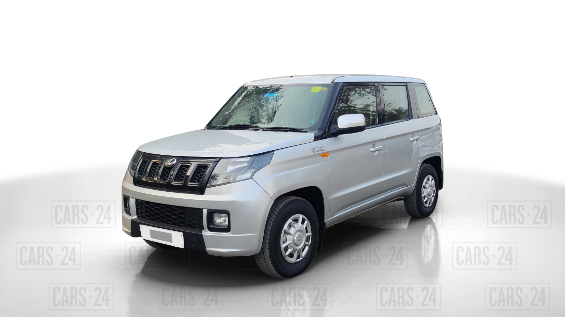 2019 Mahindra TUV300 T4 PLUS, Diesel, Manual, 75,089 km, Left Front Diagonal