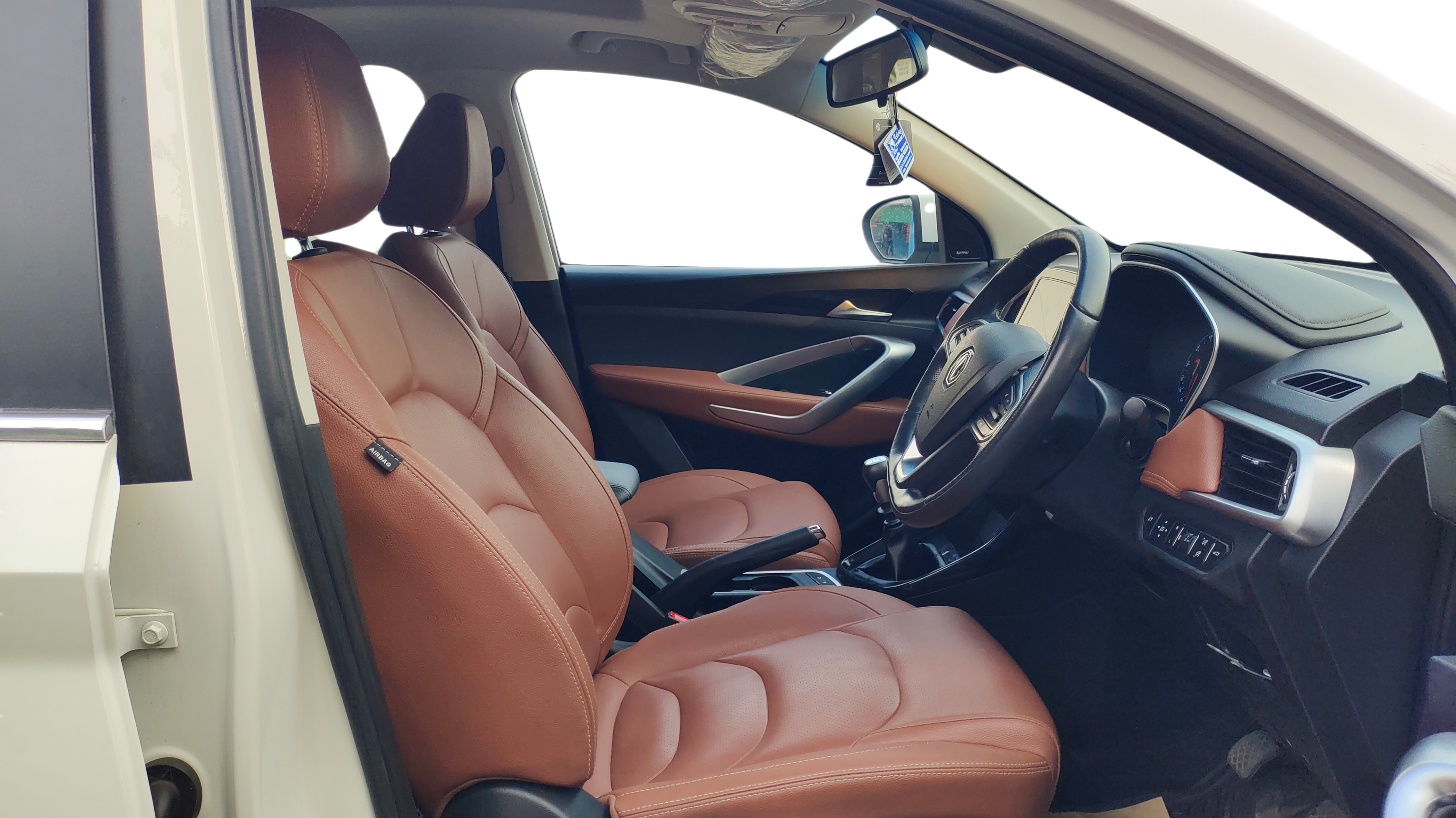 2020 MG HECTOR PLUS SHARP 2.0 DIESEL TURBO MT 6-STR, Diesel, Manual, 48,168 km, Right Side Front Door Cabin