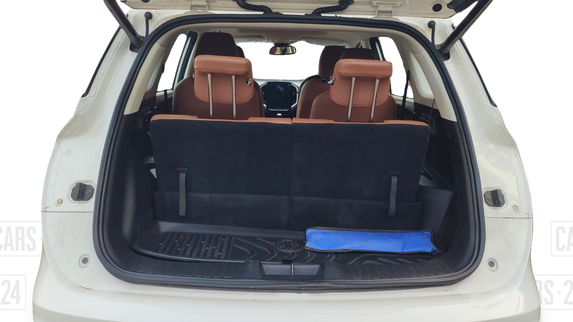 2020 MG HECTOR PLUS SHARP 2.0 DIESEL TURBO MT 6-STR, Diesel, Manual, 48,168 km, Boot Inside