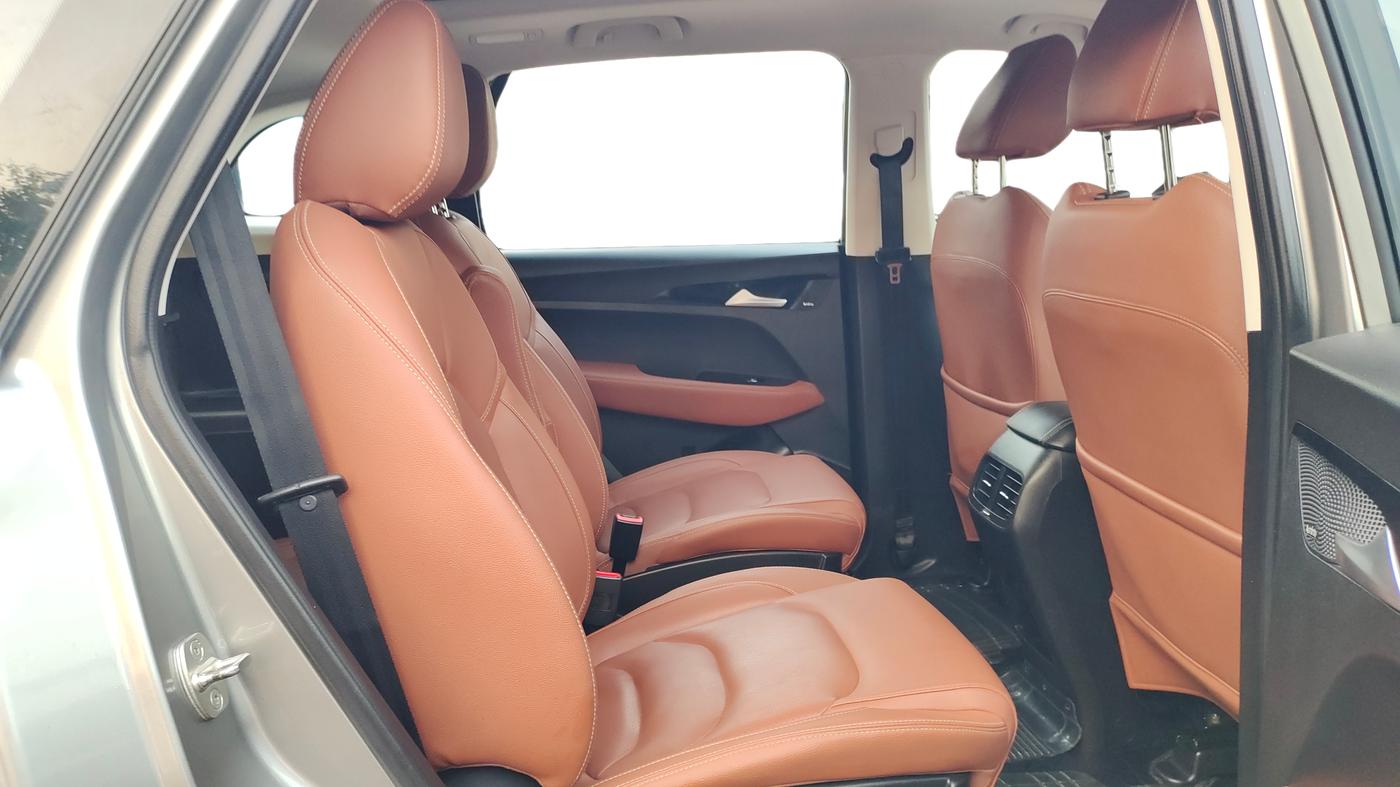 2022 MG HECTOR PLUS SHARP 2.0 DIESEL TURBO MT 6-STR, Diesel, Manual, 19,336 km, Right Side Rear Door Cabin
