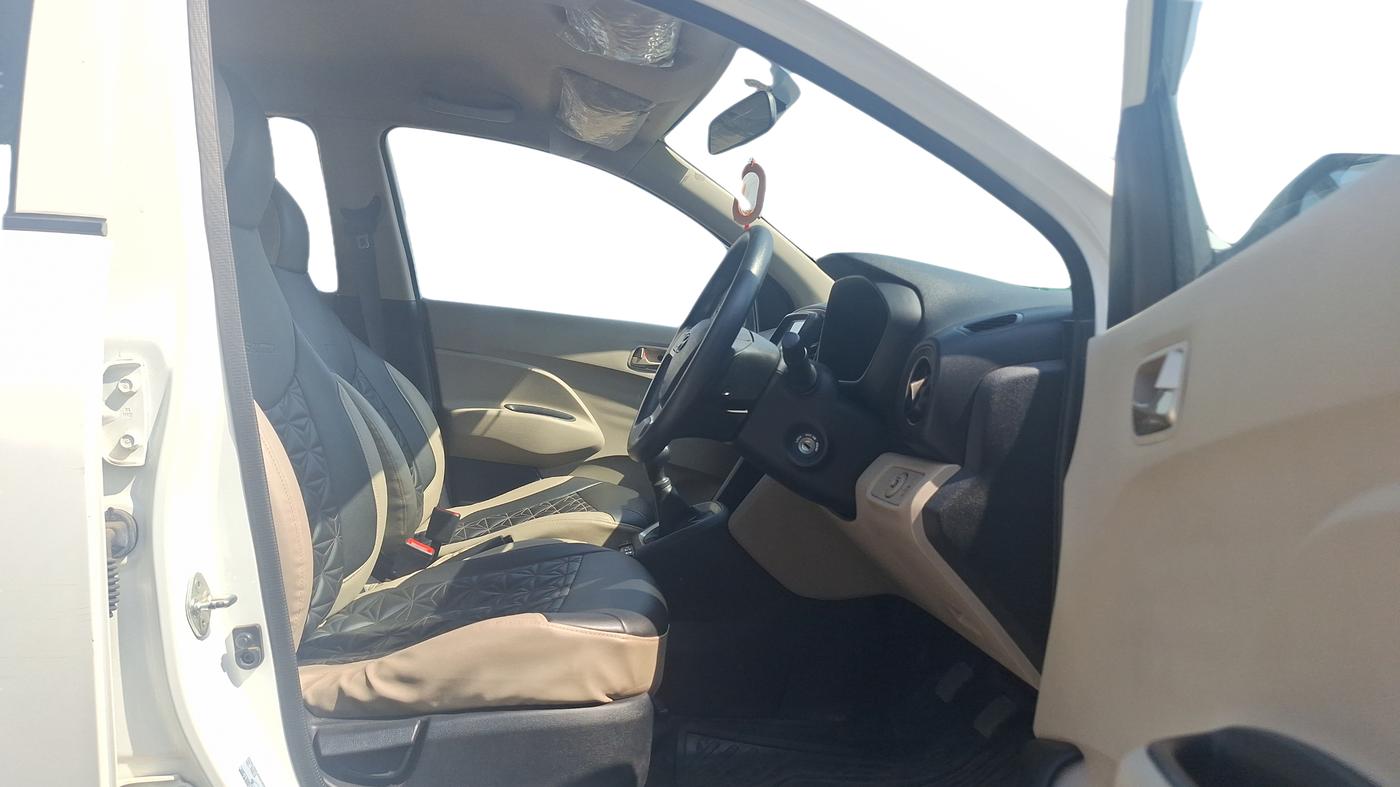 2019 Hyundai NEW SANTRO SPORTZ MT, Petrol, Manual, 33,765 km, Right Side Front Door Cabin