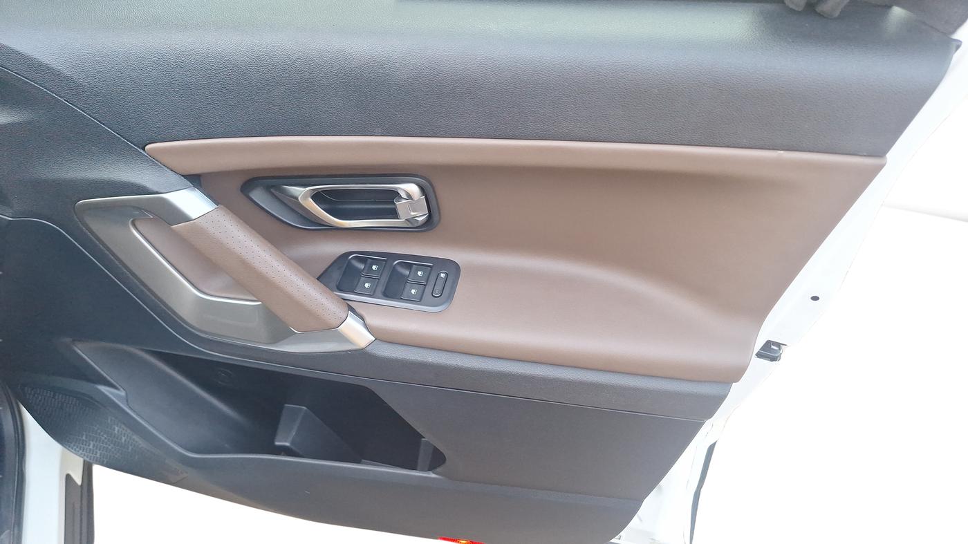 2021 Tata Harrier XZA PLUS 2.0L KAZIRANGA, Diesel, Automatic, 68,625 km, Driver Side Door Panel Controls