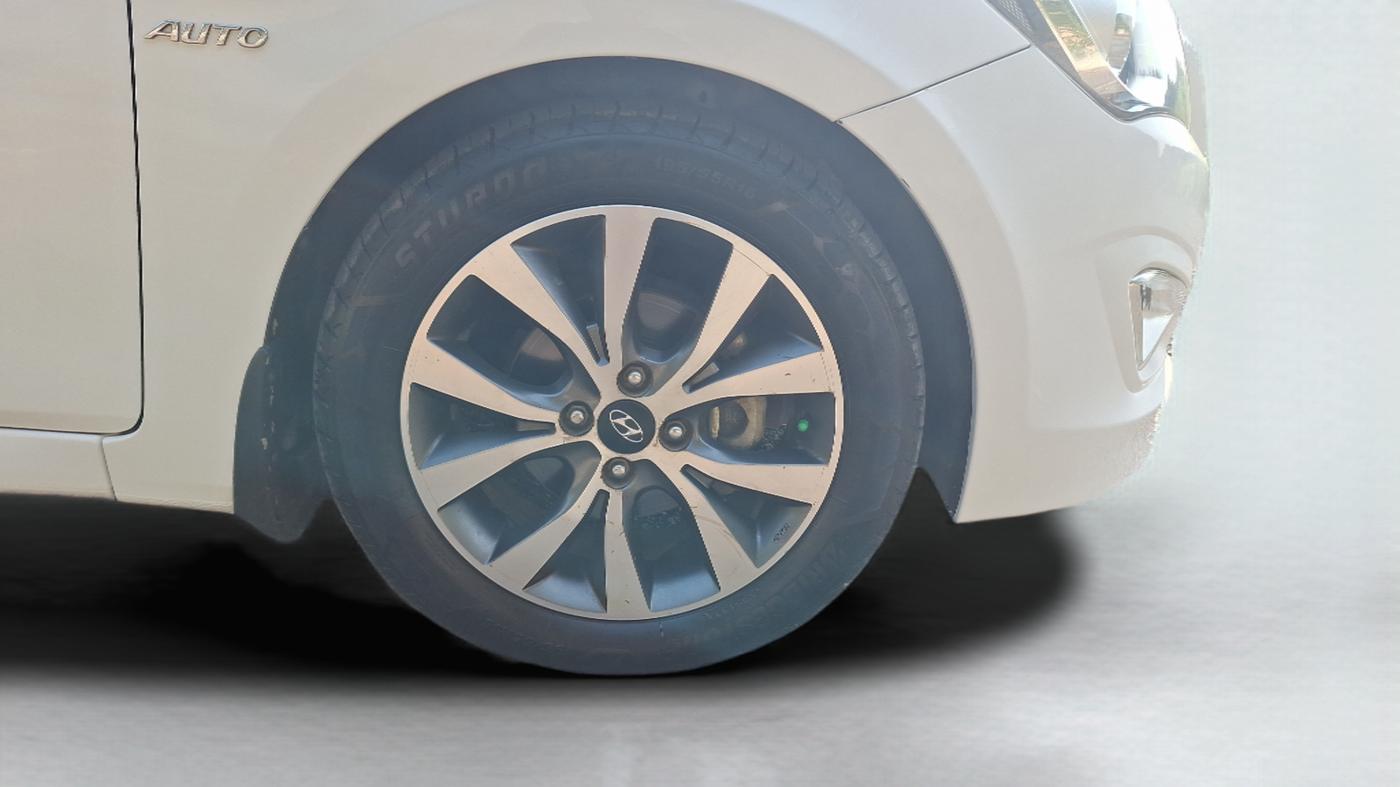 2016 Hyundai Verna FLUIDIC 1.6 CRDI SX AT 4S, Diesel, Automatic, 53,565 km, Right Front Wheel