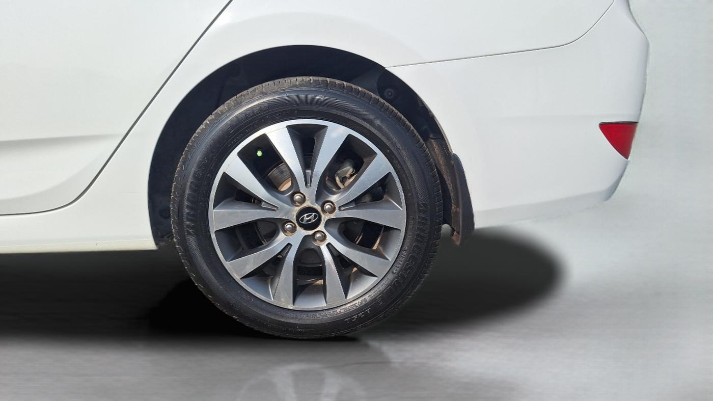 2016 Hyundai Verna FLUIDIC 1.6 CRDI SX AT 4S, Diesel, Automatic, 53,565 km, Left Rear Wheel