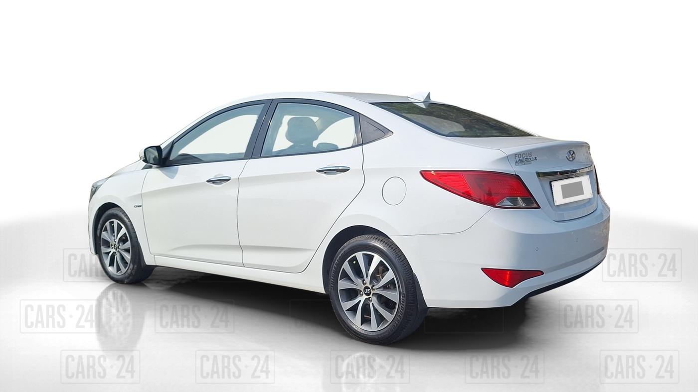 2016 Hyundai Verna FLUIDIC 1.6 CRDI SX AT 4S, Diesel, Automatic, 53,565 km, Left Back Diagonal