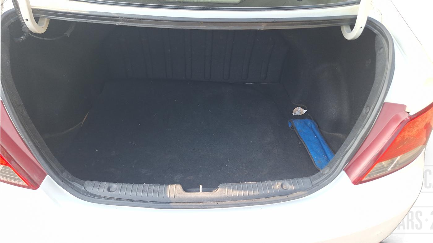 2016 Hyundai Verna FLUIDIC 1.6 CRDI SX AT 4S, Diesel, Automatic, 53,565 km, Boot Inside