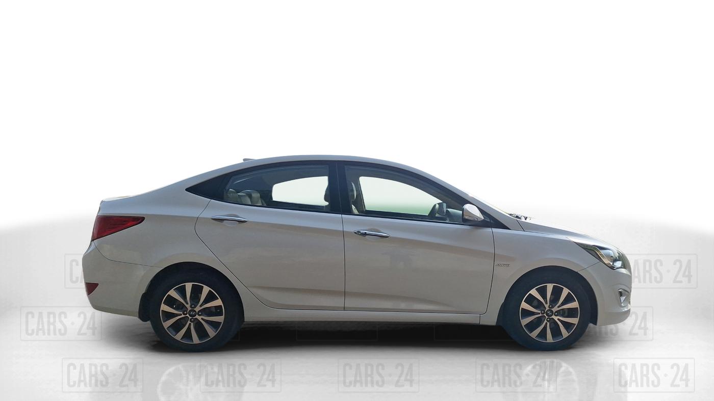 2016 Hyundai Verna FLUIDIC 1.6 CRDI SX AT 4S, Diesel, Automatic, 53,565 km, Right Side View