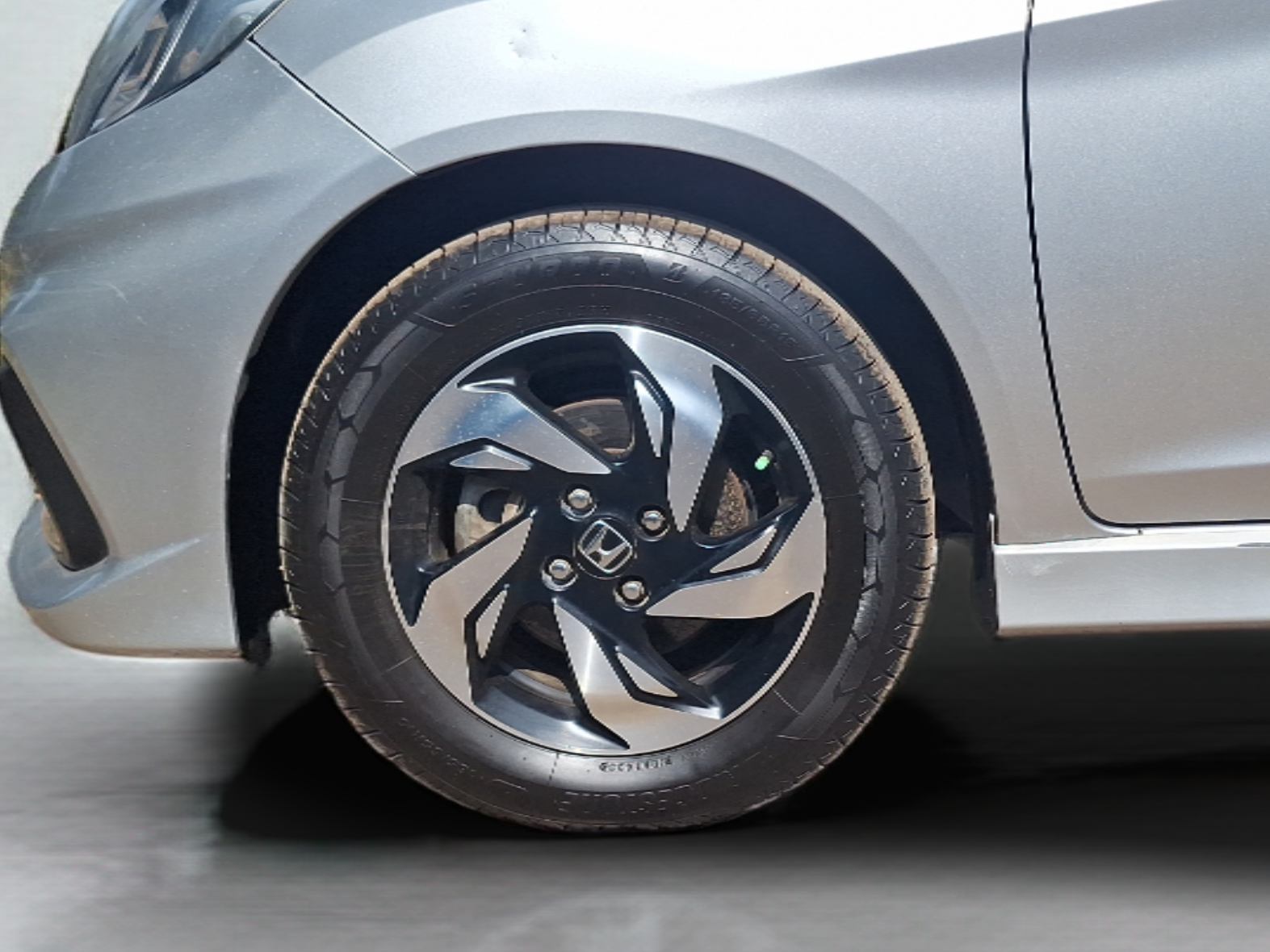 2014 Honda Mobilio 1.5L I-DTEC RS(O), Diesel, Manual, 72,465 km, Left Front Wheel