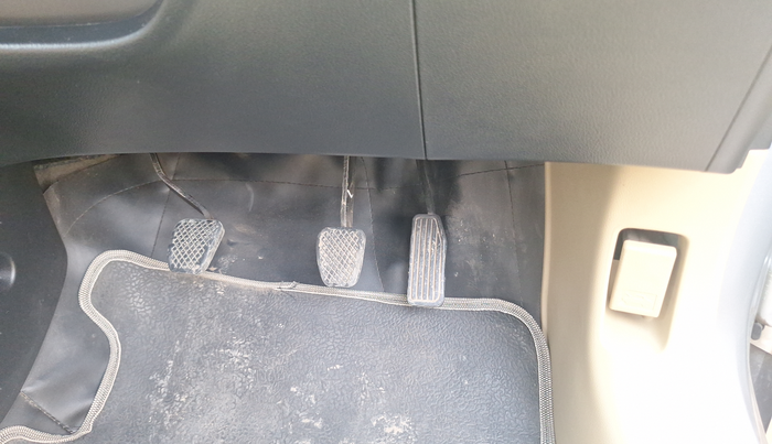 2014 Honda Mobilio 1.5L I-DTEC RS(O), Diesel, Manual, 72,465 km, Pedals