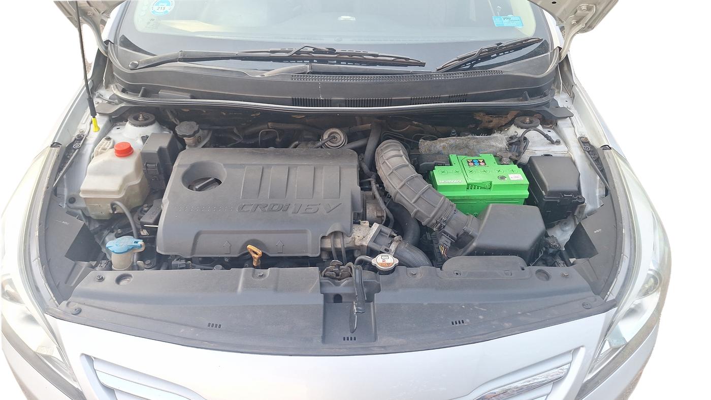 2015 Hyundai Verna FLUIDIC 1.6 CRDI S 4S, Diesel, Manual, 63,345 km, Open Bonnet