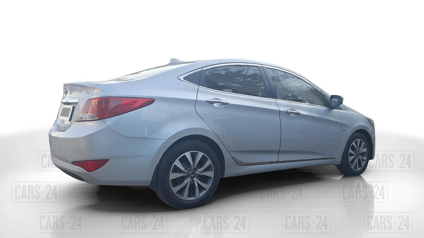 2015 Hyundai Verna FLUIDIC 1.6 CRDI S 4S, Diesel, Manual, 63,345 km, Right Back Diagonal