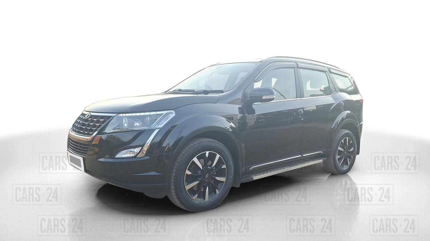2019 Mahindra XUV500 W11(O), Diesel, Manual, 77,251 km, Left Front Diagonal