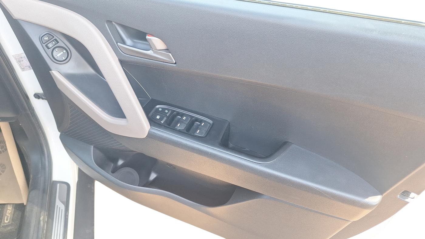 2016 Hyundai Creta SX PLUS AT 1.6 DIESEL, Diesel, Automatic, 52,420 km, Driver Side Door Panel Controls