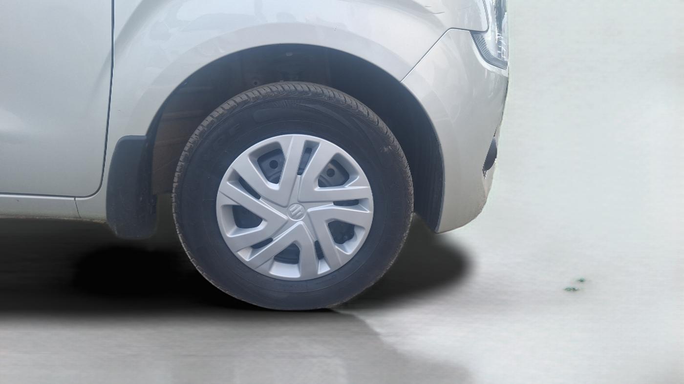 2022 Maruti New Wagon-R LXI CNG (O) 1.0, CNG, Manual, 32,741 km, Right Front Wheel