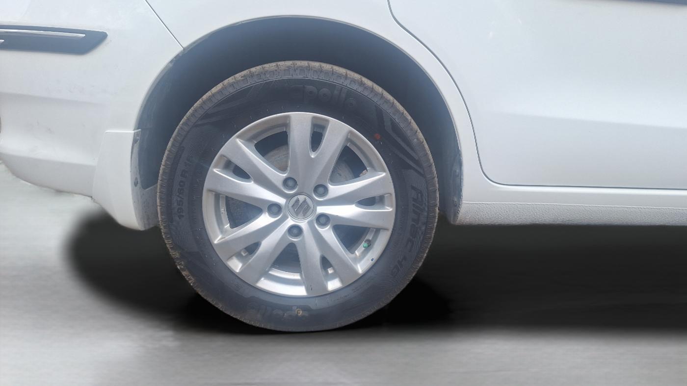 2016 Maruti Ertiga ZDI + SHVS, Diesel, Manual, 86,050 km, Right Rear Wheel