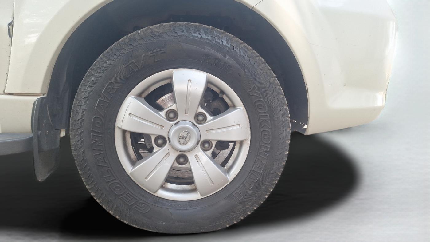 2018 Tata Safari Storme 2.2 VX 4X2, Diesel, Manual, 85,530 km, Right Front Wheel