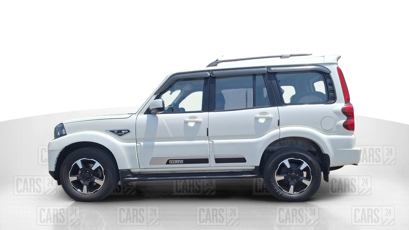 2023 Mahindra SCORPIO CLASSIC S11 7STR, Diesel, Manual, 40,388 km, Left Side