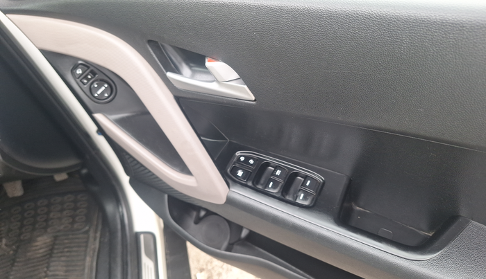 2018 Hyundai Creta SX 1.6 DIESEL, Diesel, Manual, 86,247 km, Driver Side Door Panel Controls