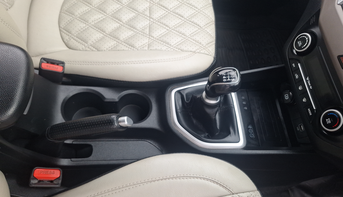 2018 Hyundai Creta SX 1.6 DIESEL, Diesel, Manual, 86,247 km, Gear Lever
