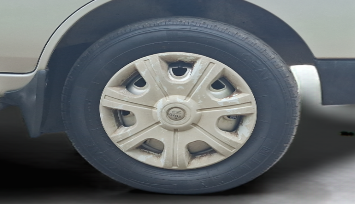 2015 Maruti Eeco 5 STR WITH A/C+HTR, Petrol, Manual, 46,217 km, Right Front Wheel