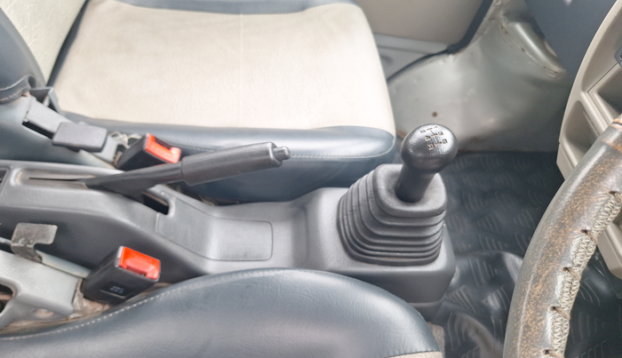 2015 Maruti Eeco 5 STR WITH A/C+HTR, Petrol, Manual, 46,217 km, Gear Lever