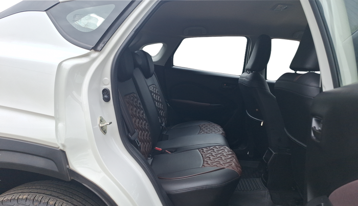 2023 Maruti FRONX DELTA PLUS 1.2MT, Petrol, Manual, 18,401 km, Right Side Rear Door Cabin