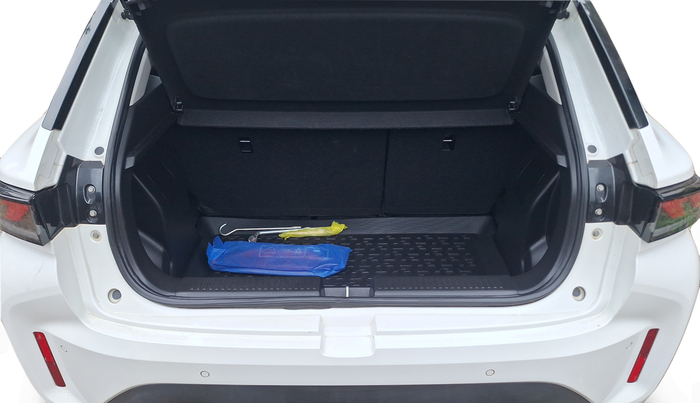 2023 Maruti FRONX DELTA PLUS 1.2MT, Petrol, Manual, 18,401 km, Boot Inside