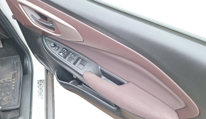 2023 Maruti FRONX DELTA PLUS 1.2MT, Petrol, Manual, 18,401 km, Driver Side Door Panel Controls
