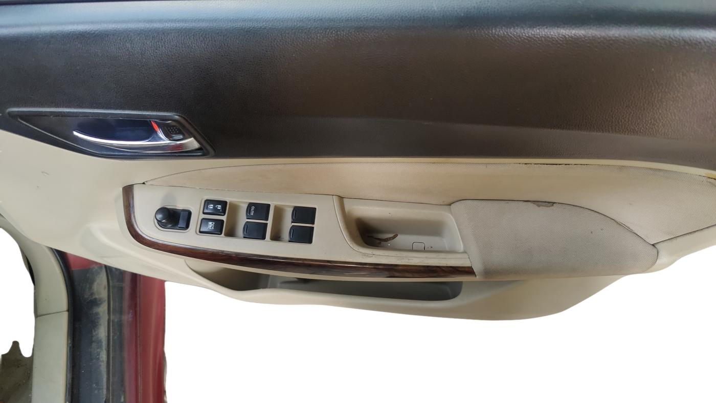 2017 Maruti Dzire ZXI PLUS AMT, Petrol, Automatic, 26,308 km, Driver Side Door Panel Controls
