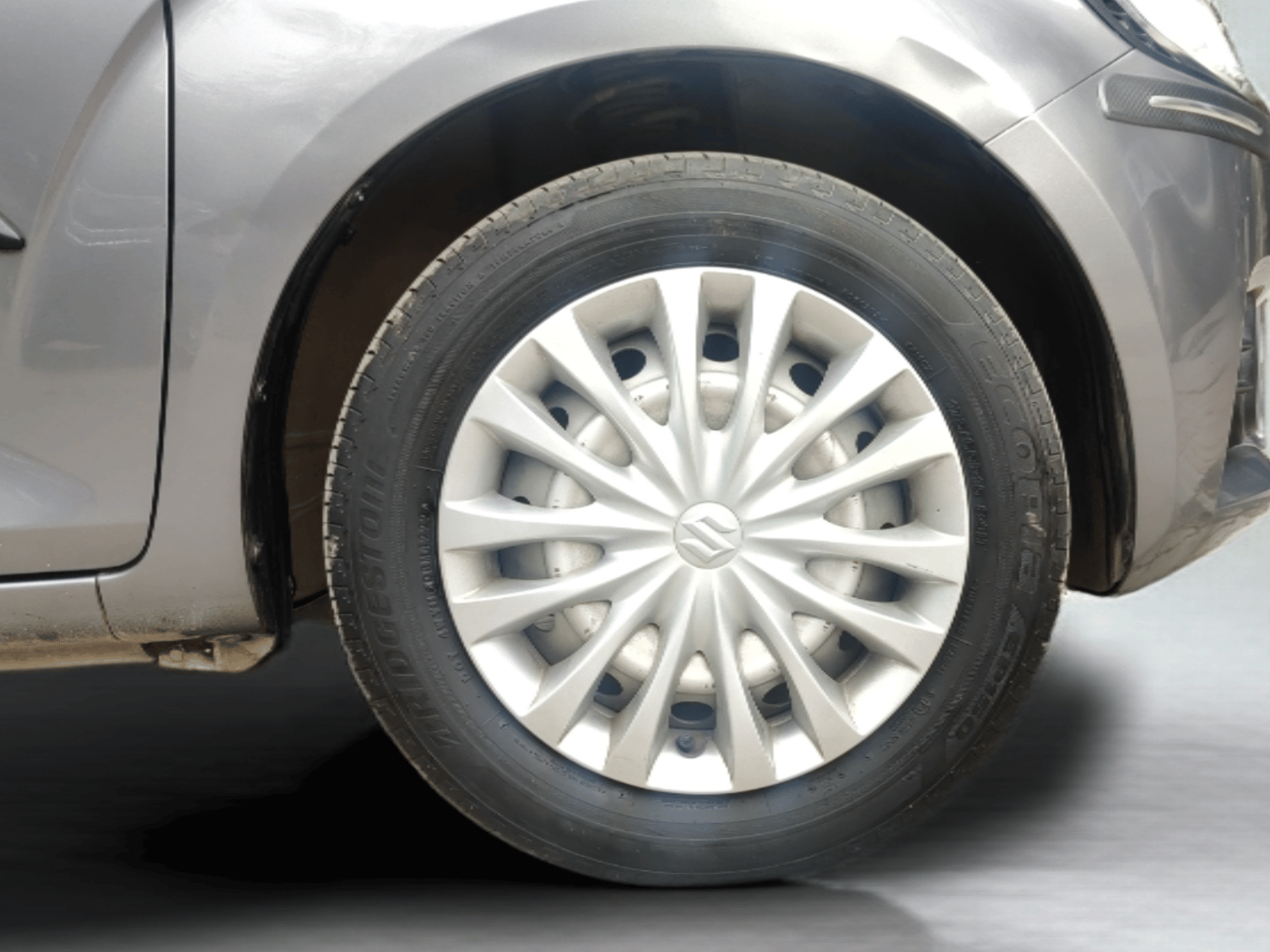 2017 Maruti IGNIS SIGMA 1.2, Petrol, Manual, 72,035 km, Right Front Wheel
