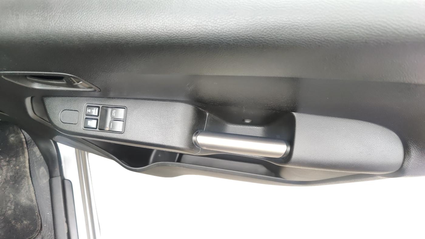 2017 Maruti IGNIS SIGMA 1.2, Petrol, Manual, 72,035 km, Driver Side Door Panel Controls