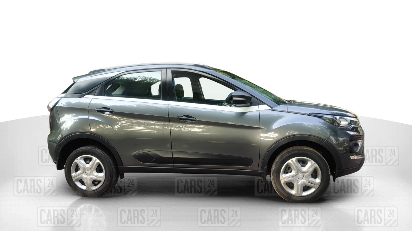 2022 Tata NEXON XMA SUNROOF PETROL, Petrol, Automatic, 23,658 km, Right Side View